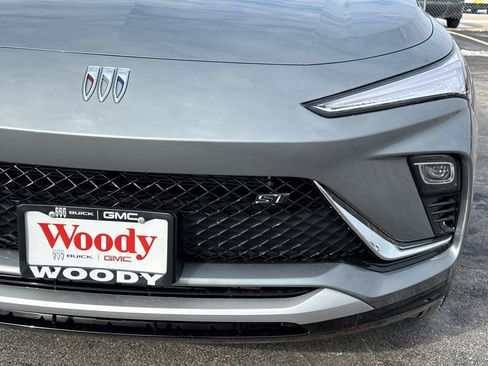 New 2026 Buick Envista Sport Touring FWD image 12