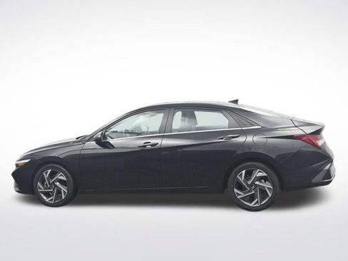 Used 2025 Hyundai Elantra Limited FWD image 10