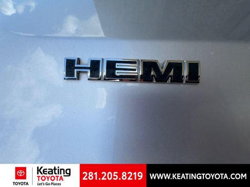 Used 2009 Dodge Challenger R/T RWD image 5