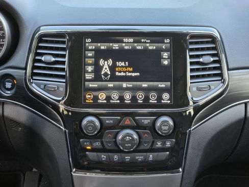 Used 2021 Jeep Grand Cherokee Limited RWD image 12