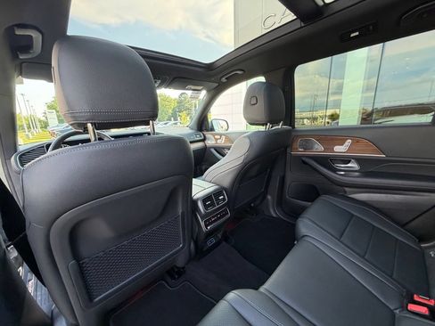 Used 2025 Mercedes-Benz GLS 450 4MATIC image 21