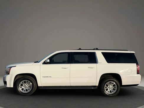 Used 2019 GMC Yukon XL SLT w/ Open Road Package image 3
