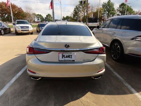 Used 2019 Lexus ES 350 image 10