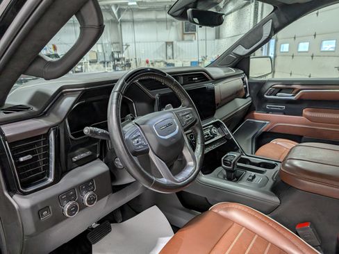 Used 2025 GMC Sierra 1500 Denali Ultimate image 19