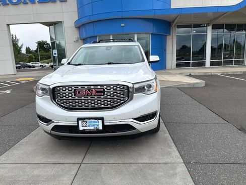 Used 2019 GMC Acadia Denali w/ Technology Package AWD/4WD image 15