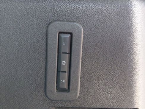 Used 2016 Lincoln Navigator L Select AWD/4WD image 23