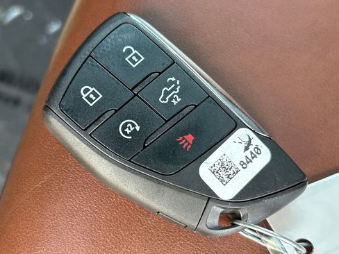 Used 2024 GMC Sierra 3500 Denali Ultimate image 33