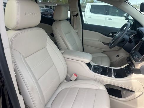 Used 2022 GMC Acadia Denali w/ Denali Technology Package image 23
