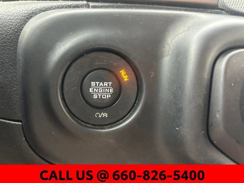Used 2020 Jeep Wrangler Sport AWD/4WD image 17