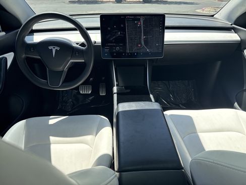 Used 2020 Tesla Model Y Performance AWD/4WD image 16
