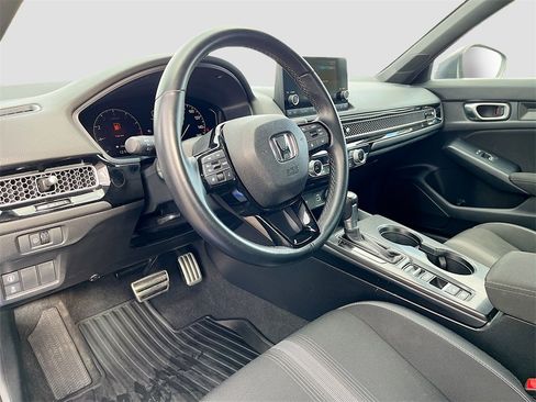 Used 2023 Honda Civic Sport image 9