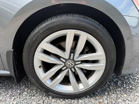 Used 2016 Volkswagen Passat 3.6 SEL Premium FWD image 52