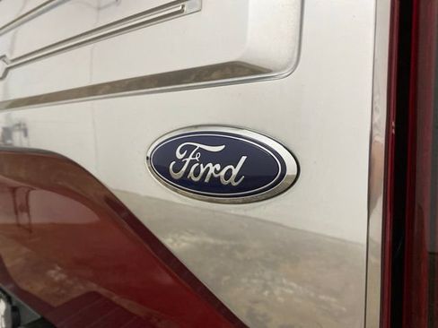 Used 2015 Ford F150 King Ranch w/ Equipment Group 601A Luxury AWD/4WD image 94