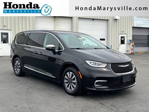 Used 2022 Chrysler Pacifica Limited FWD image 1