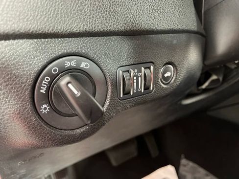 Used 2023 Dodge Charger SXT RWD image 31