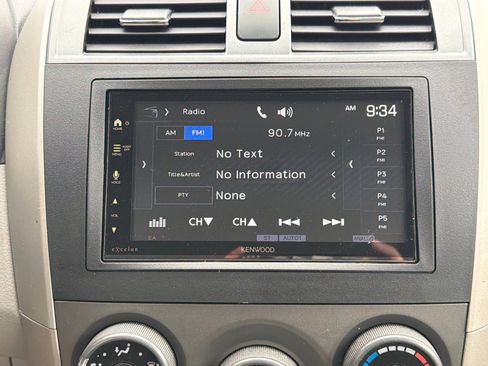 Used 2012 Toyota Corolla LE image 15