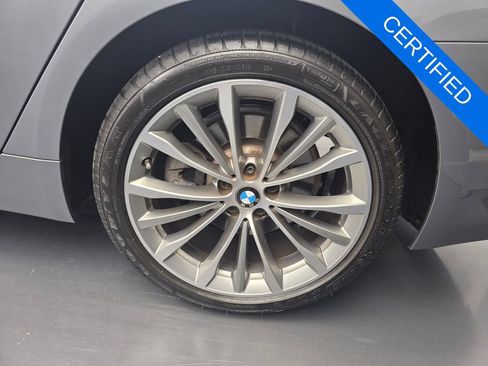 Used 2023 BMW 530i w/ Premium Package RWD image 17