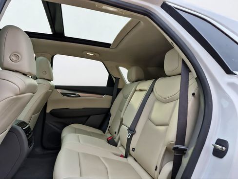 Used 2022 Cadillac XT5 Premium Luxury FWD image 26