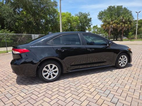 Used 2023 Toyota Corolla LE FWD image 11