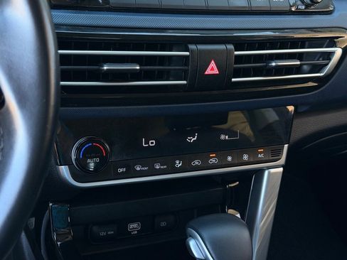 Used 2023 Kia Seltos S w/ Navigation Package image 16