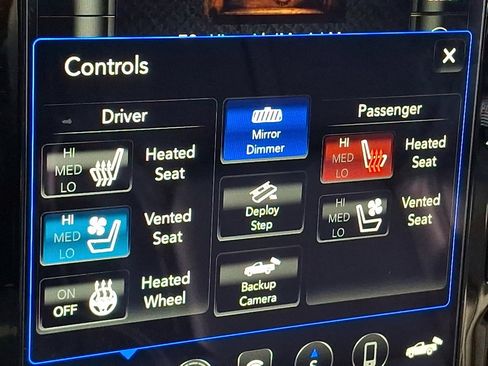 Used 2020 RAM 1500 Limited w/ Black Appearance Package image 30