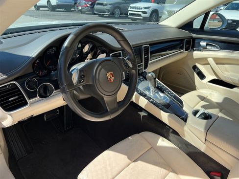 Used 2013 Porsche Panamera image 5