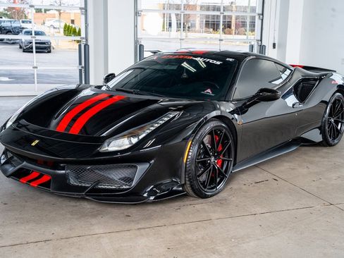 Used 2020 Ferrari 488 Pista Coupe image 11