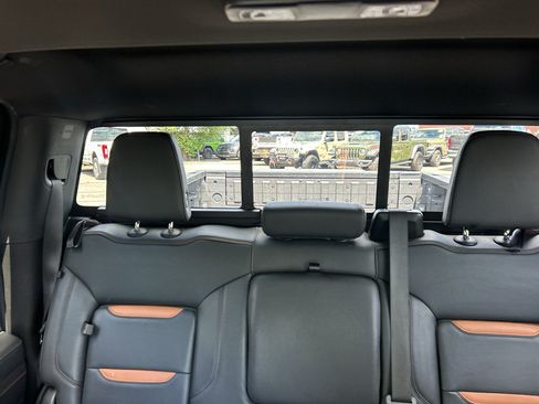 Used 2023 GMC Sierra 1500 AT4 w/ AT4 Preferred Package AWD/4WD image 28