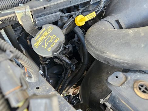 Used 2014 Ford E-450 and Econoline 450 Super Duty w/ A/C Prep Package image 18