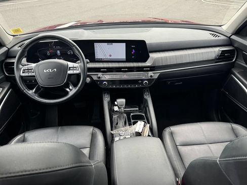 Used 2023 Kia Telluride EX w/ EX Captain's Chair Package AWD/4WD image 12