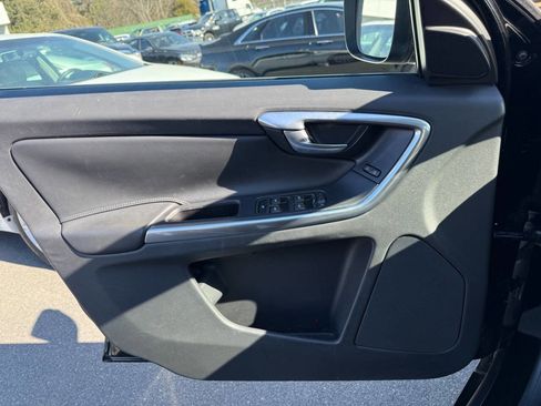 Used 2015 Volvo XC60 3.2 Premier Plus image 21