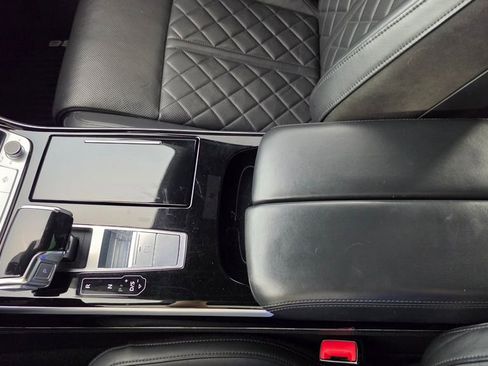Used 2020 Audi S8 L w/ S8 Executive Package AWD/4WD image 26