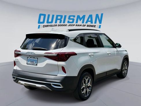Used 2022 Kia Seltos EX AWD/4WD image 2