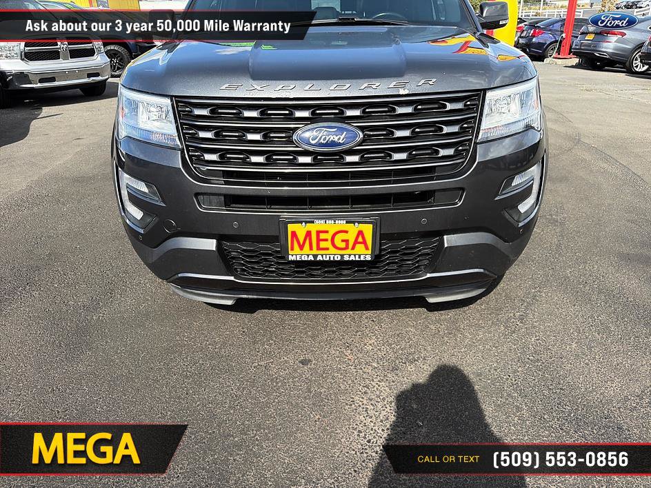 Used 2017 Ford Explorer XLT w/ XLT Appearance Package AWD/4WD image 29