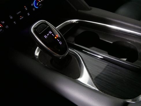 Used 2021 Buick Enclave Premium w/ Sun and Sites Package image 28