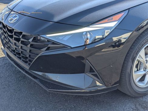 Used 2023 Hyundai Elantra SE FWD image 12