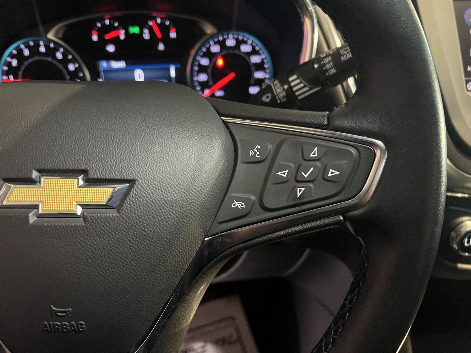 Used 2024 Chevrolet Equinox LT AWD/4WD image 17