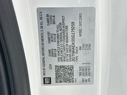 Certified 2025 GMC Sierra 1500 Pro w/ Convenience Package image 35