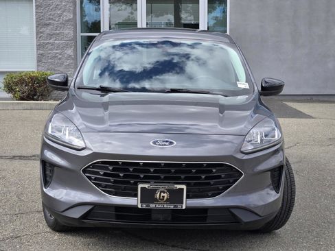 Certified 2022 Ford Escape SE w/ SE Sport Appearance Package image 2