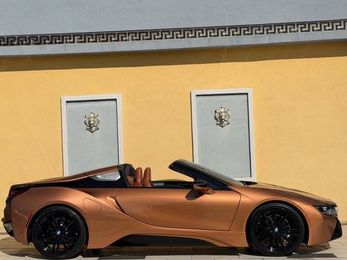 Used 2019 BMW i8 Roadster AWD/4WD image 9