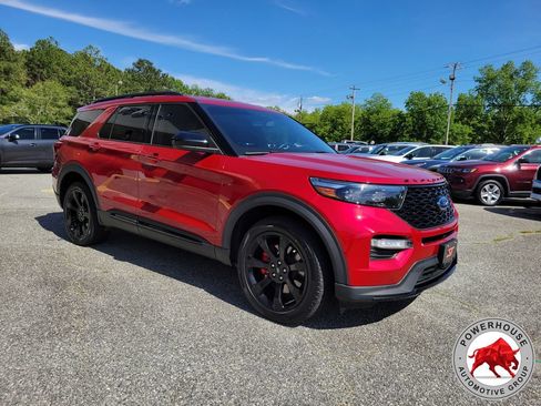 Used 2022 Ford Explorer ST w/ ST Street Pack AWD/4WD image 8