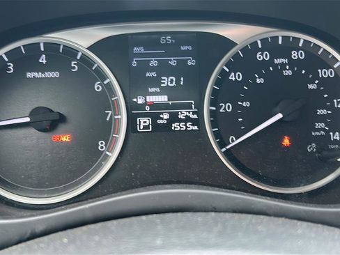 Certified 2025 Nissan Kicks Play S FWD image 21
