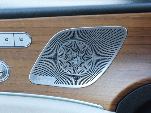 Used 2022 Mercedes-Benz GLS 450 4MATIC image 14