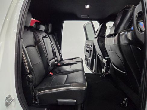 Used 2021 RAM 2500 Laramie w/ Night Edition AWD/4WD image 10