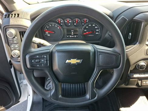 Used 2025 Chevrolet Silverado 1500 W/T w/ WT Value Package AWD/4WD image 21