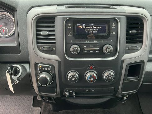 Used 2017 RAM 1500 Express image 31