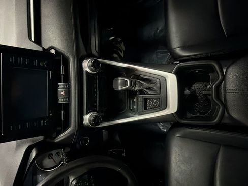 Used 2022 Toyota RAV4 XLE Premium FWD image 19