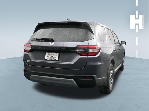 Used 2025 Honda Pilot EX-L image 3