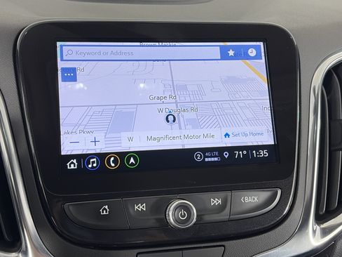 Used 2022 Chevrolet Equinox Premier AWD/4WD image 23
