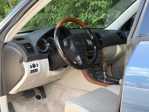 Used 2005 Subaru Outback 3.0R Limited AWD/4WD image 9